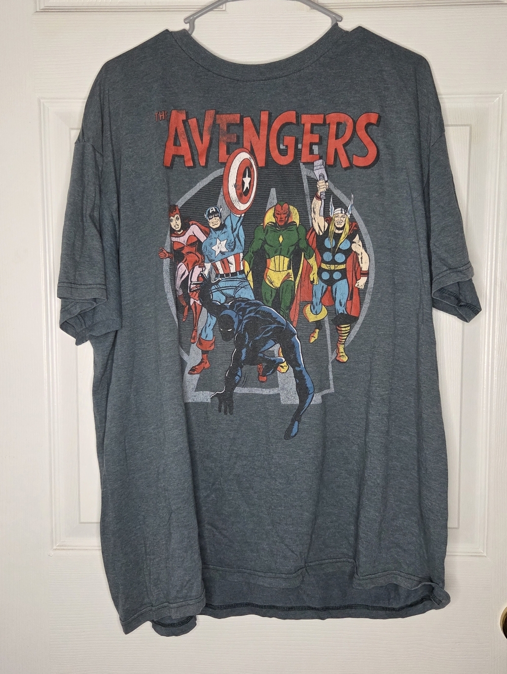 Marvel "Classic Avengers" Tshirt Mens Size 2XL